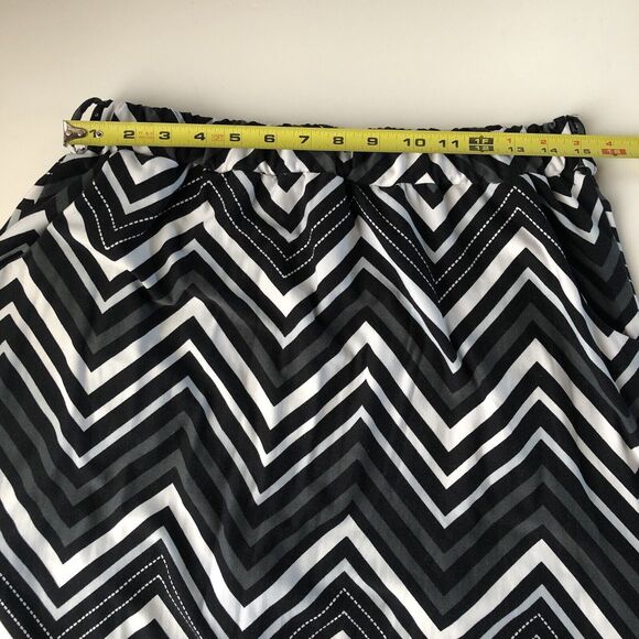 Say What? Geometric Black Gray White Maxi Skirt Size 1X - Picture 4 of 10